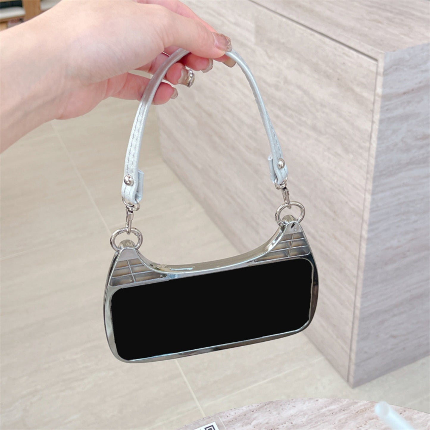 Diamond Gemstone iPhone Case – Where Luxury Meets Protection
