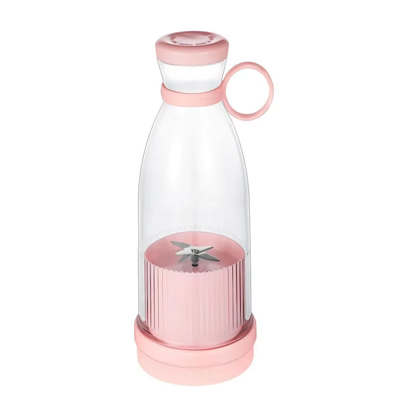 Mini USB Rechargeable Juice Cup / Portable Fruit Blender for Travel
