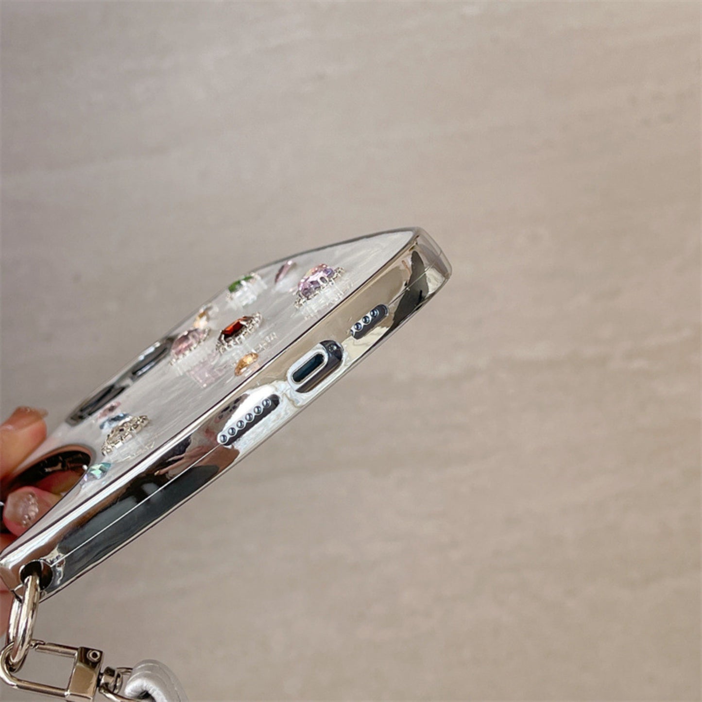 Diamond Gemstone iPhone Case – Where Luxury Meets Protection