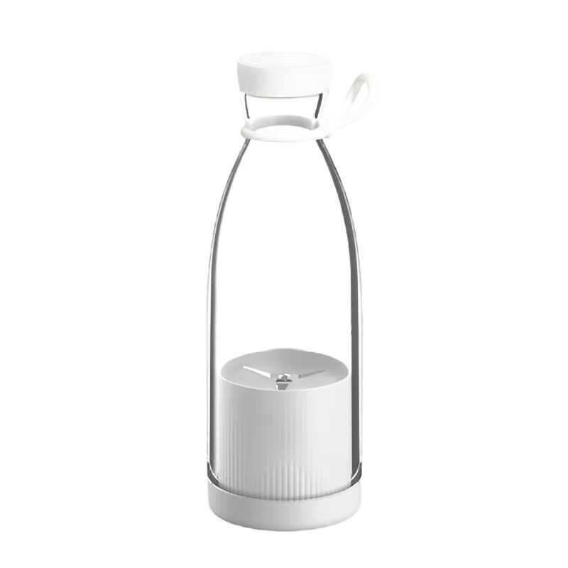 Mini USB Rechargeable Juice Cup / Portable Fruit Blender for Travel