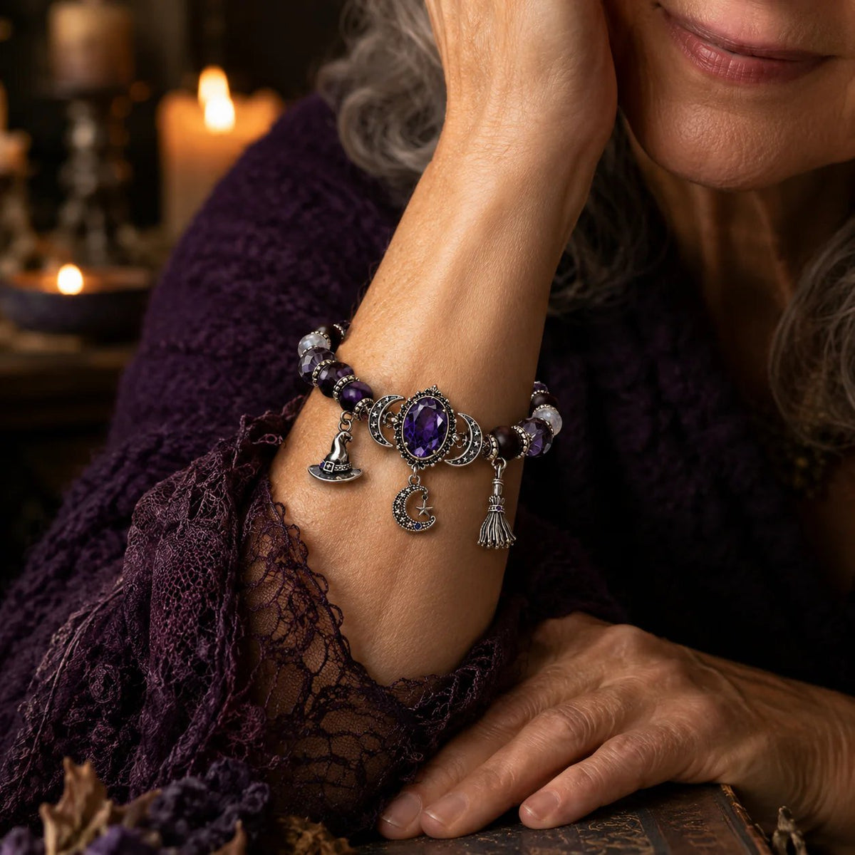 🔮 Bracelet with witch crystal and moon charm
