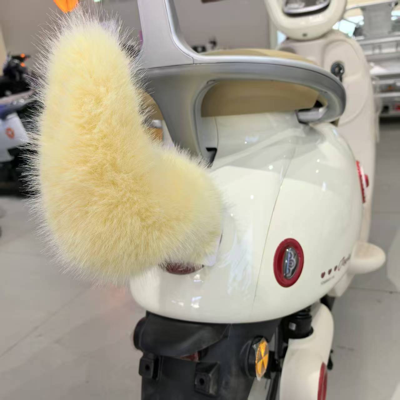 Remote Control Fox Tail for Motorcycle / Car – Removable Soft Decoration that Swings