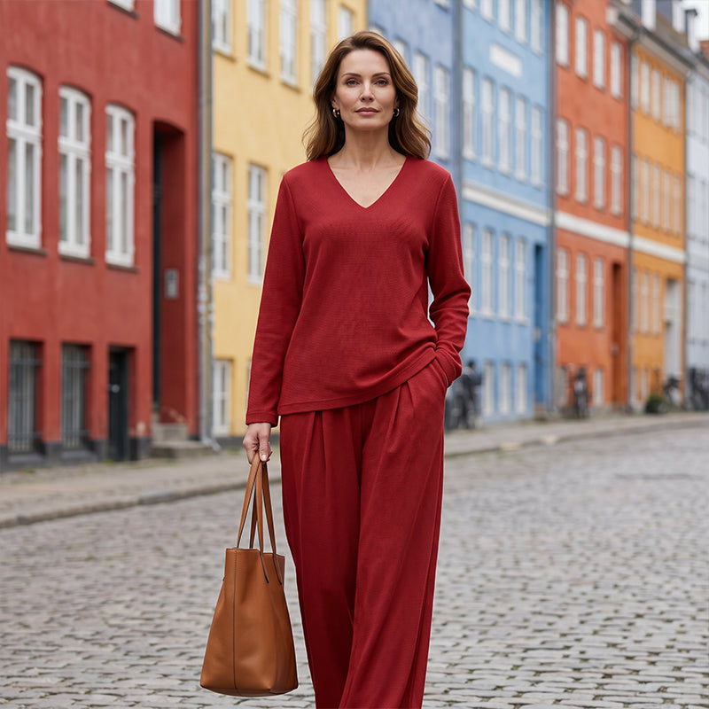 ✨ NEW! Women's loungewear set with V-neck and wide leg